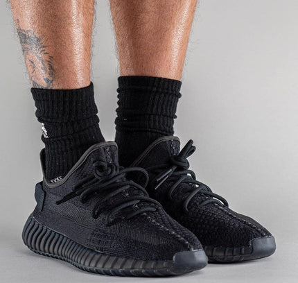 Adidas Yeezy Boost 350 V2 Onyx - SneakCenter