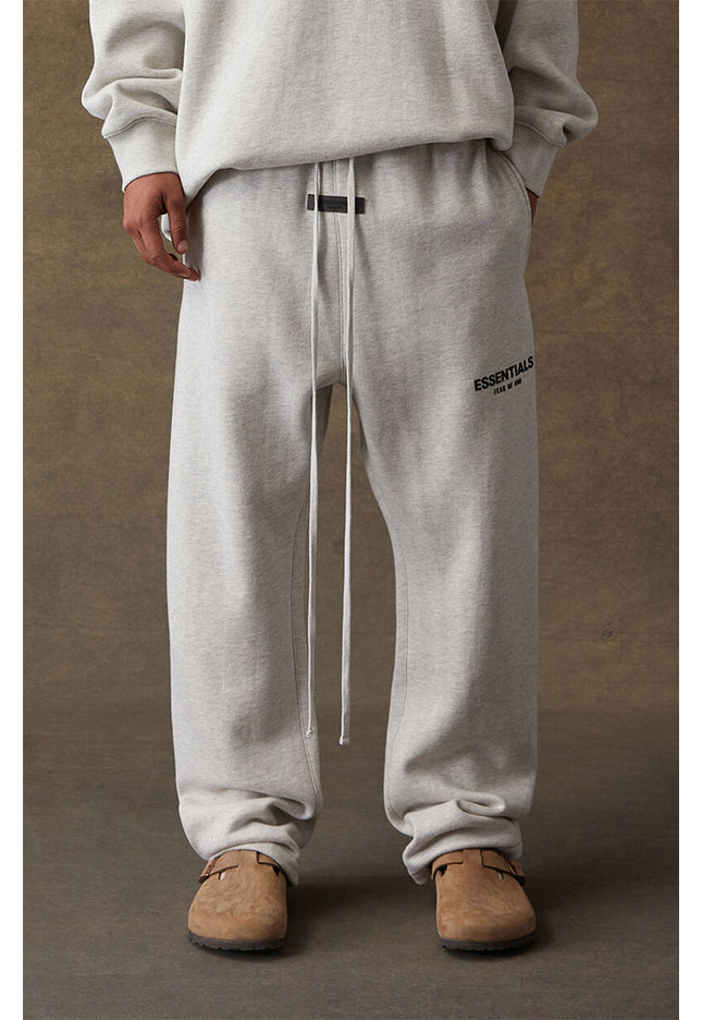 Fear of God Essentials Sweatpants Light Oatmeal Relaxed - SneakCenter