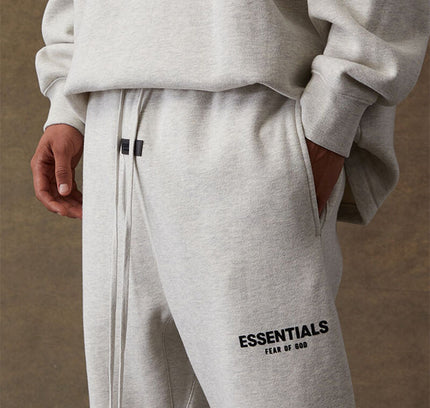 Fear of God Essentials Sweatpants Light Oatmeal Relaxed - SneakCenter