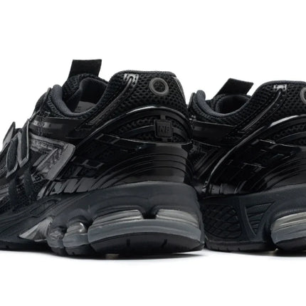 New Balance 1906A Black - SneakCenter