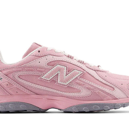 New Balance 204L Pastel Pink