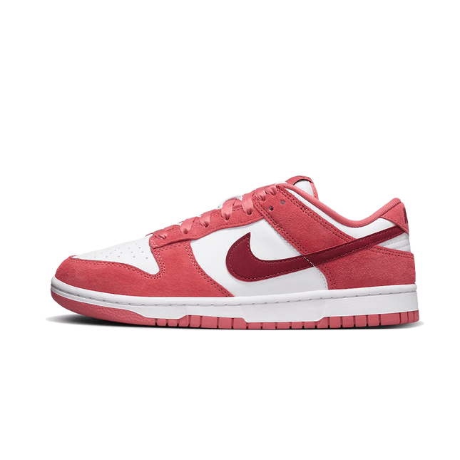 Nike Dunk Low Valentine's Day - SneakCenter