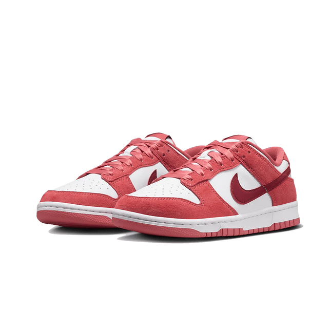 Nike Dunk Low Valentine's Day - SneakCenter
