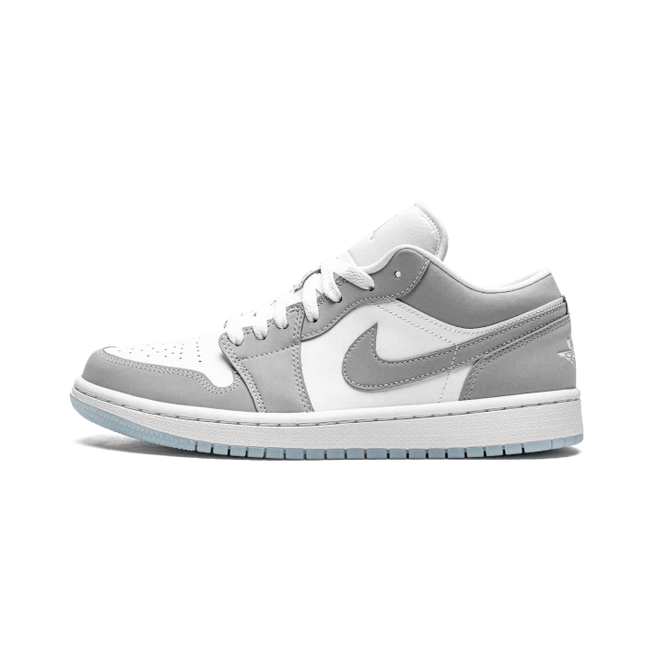 Air Jordan 1 Low Aluminium Wolf Grey (W) - SneakCenter
