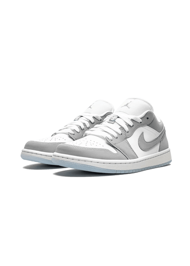 Air Jordan 1 Low Aluminium Wolf Grey (W) - SneakCenter