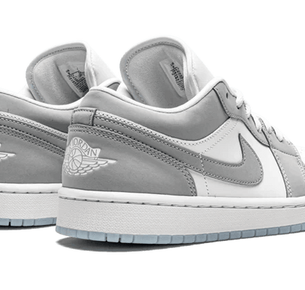 Air Jordan 1 Low Aluminium Wolf Grey (W) - SneakCenter