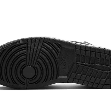 Air Jordan 1 Low Panda (W) - SneakCenter