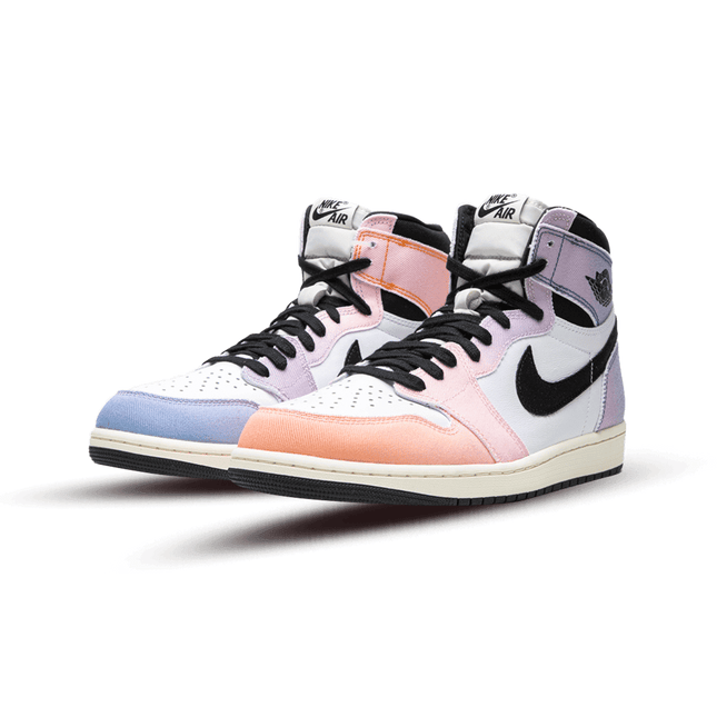 Air Jordan 1 Retro High OG Skyline - SneakCenter
