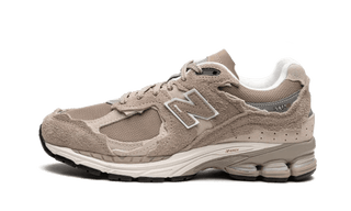 New Balance 2002R Protection Pack Driftwood - SneakCenter