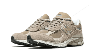 New Balance 2002R Protection Pack Driftwood - SneakCenter