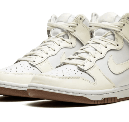 Nike Dunk High Sail Gum (W) - SneakCenter