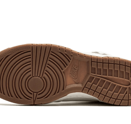 Nike Dunk High Sail Gum (W) - SneakCenter