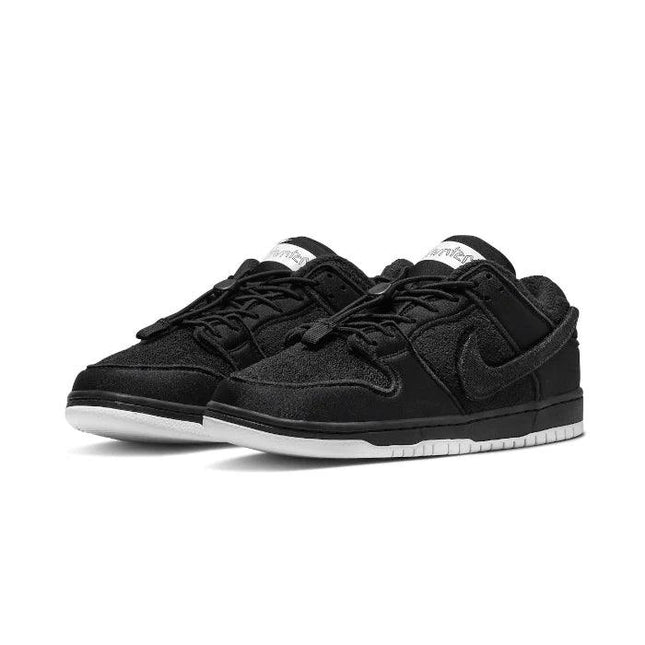 Nike SB Dunk Low Gnarhunters - SneakCenter