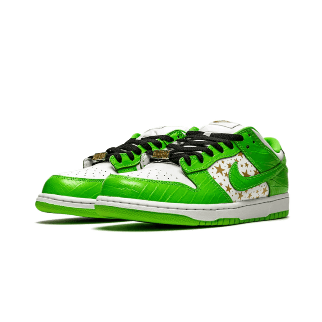 Nike SB Dunk Low Supreme Mean Green - SneakCenter