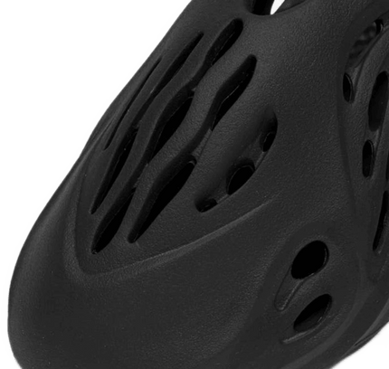 Adidas Yeezy Foam Onyx - SneakCenter