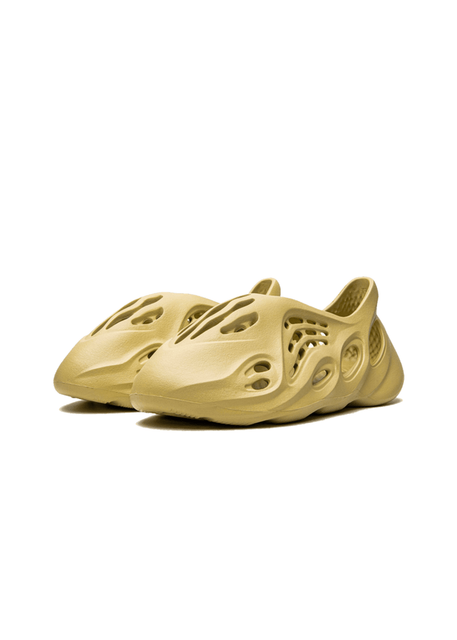 Adidas Yeezy Foam Sulfur - SneakCenter