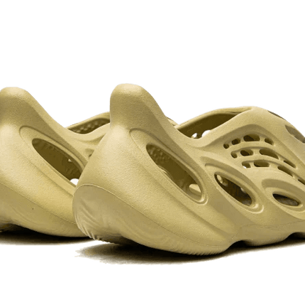 Adidas Yeezy Foam Sulfur - SneakCenter