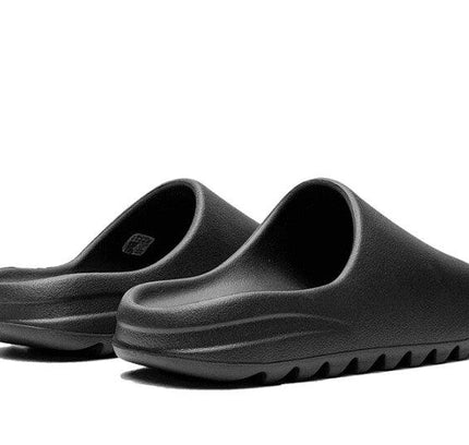 Adidas Yeezy Slide Onyx - SneakCenter