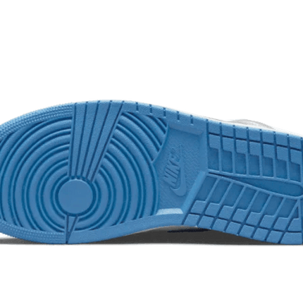 Air Jordan 1 Mid True Blue - SneakCenter