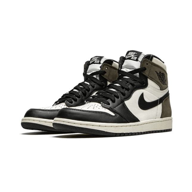 Air Jordan 1 Retro High Dark Mocha - SneakCenter