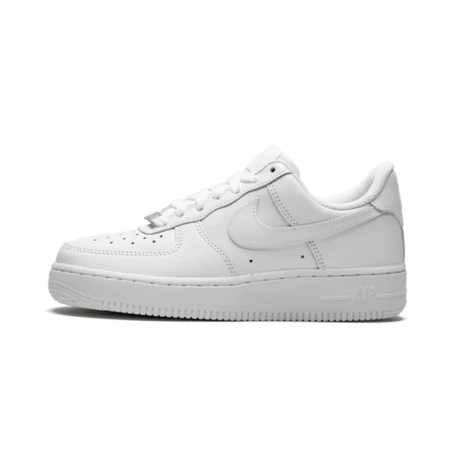 Nike Air Force 1 Low 07 Triple White - SneakCenter