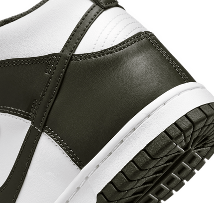 Nike Dunk High Cargo Khaki - SneakCenter