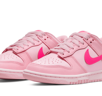 Nike Dunk Low Triple Pink (GS) - SneakCenter